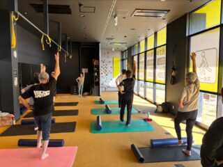 こんにちは！ボディメンテナンス⁡イベントの様子をお届けします！
⁡
このイベントでは、身体をゆるめることで緊張を手放し、心と身体の回復を促すことを大切にしています。筋肉がやわらぐことで血流が促され、疲れの軽減や日常生活の動きやすさにつながっていきます。
⁡
ぜひご参加ください！
※こちらのイベントは予約制となります。空きがあれば当日予約も受け付けております！