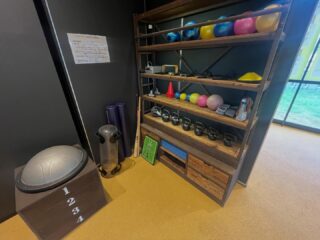 .
スタジオ紹介‼️

T-MARCは、
1階がスタジオスペースと整体院💆
2階がジムになっております🏋️

1階スタジオスペースでのトレーニングも
いかがですか⁉️